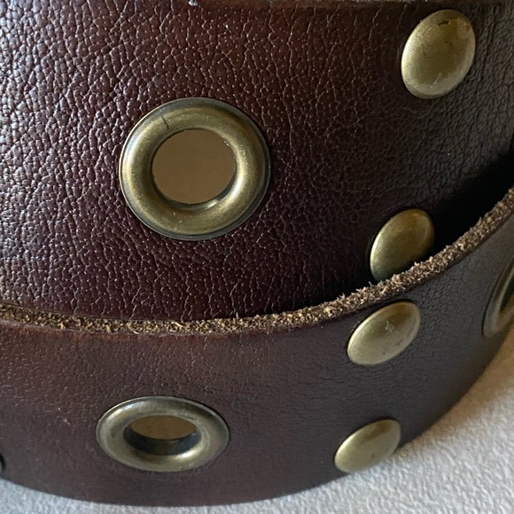 Linea Pelle Vintage Leather Belt Distinctive Studded Riveted Brass Detail XL - Picture 7 of 11